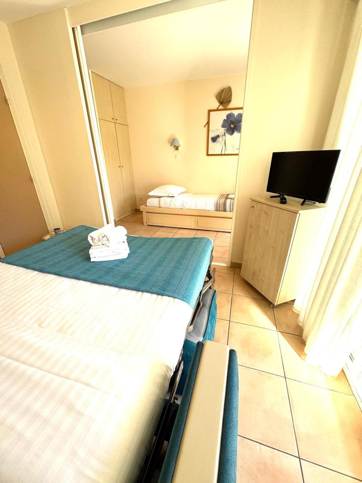 Les Rivages 2P Terrasse Parking Apartment ม็องตง ภายนอก รูปภาพ